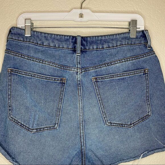Pacsun Womens Size 30 Slightly Washed Distressed Mom Short - Picture 7 of 12